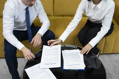 6 Crucial Elements to Look For In an Employment Contract