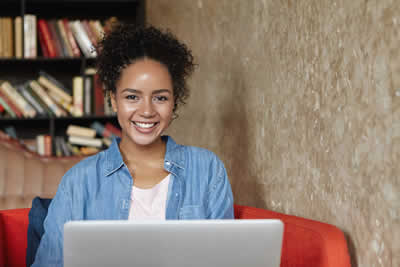 Where to Find Online Management Courses for Young People