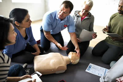 See This Complete Guide to CPR Courses for Volunteer Organizations