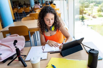 Overcoming Challenges In Distance Learning: Staying Motivated And Engaged