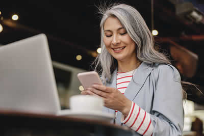 8 Reasons Why Online Training Is the Perfect Solution for Older Learners