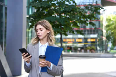 Better Travel Options: Use AI and eSIMs to Boost Your Communications