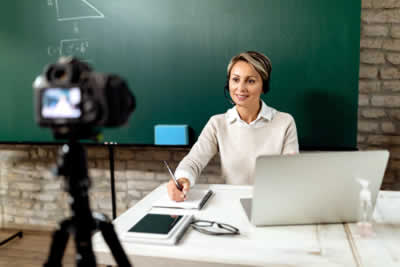 How to Create Training Videos That Help Employees Learn Practical Skills